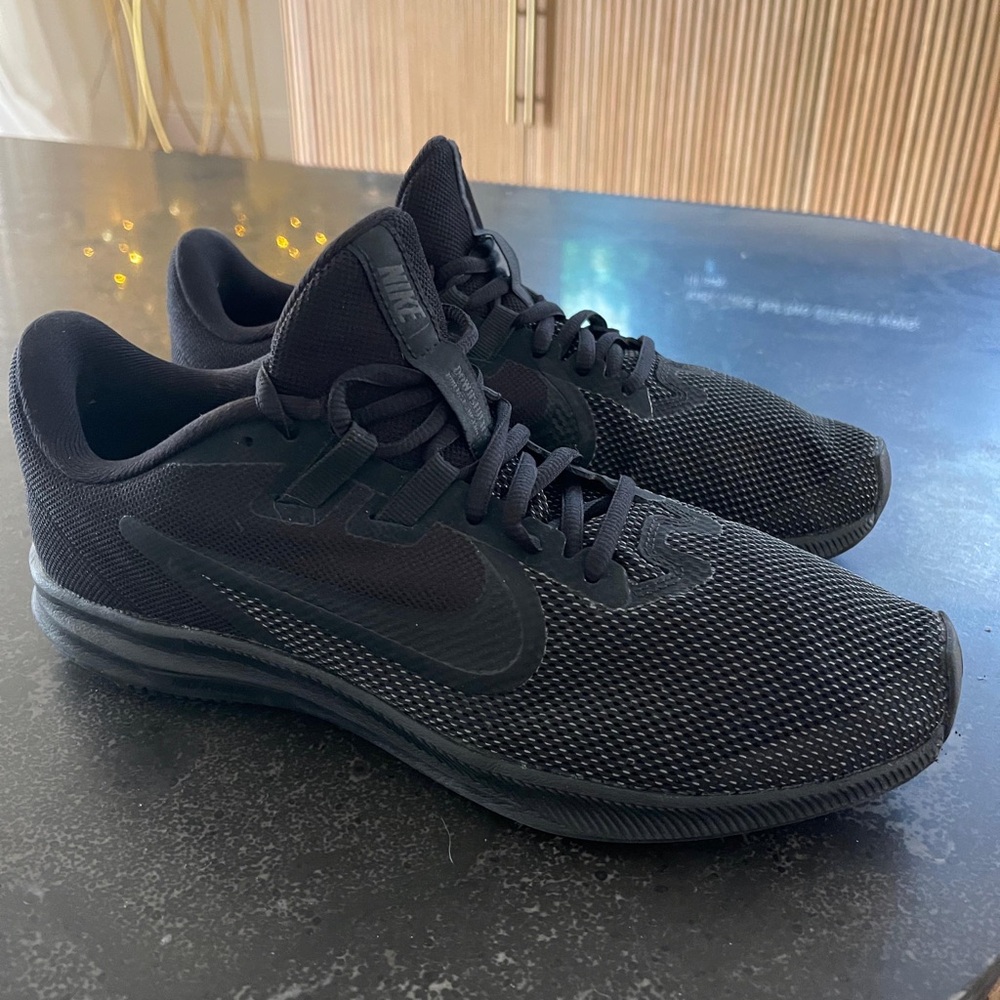 Nike  !!!  Size 8.5 !! Just 35$ ❤️